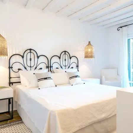 Holiday Ag. Ioannis Diakoftis 846 00, Greece